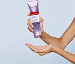 L'Oréal Paris Revitalift Volumegevende Reinigingsgel - Gezichtsreiniger Met Hyaluronzuur - 150 Ml 10 L'Oréal Paris Revitalift Volumegevende Reinigingsgel - Gezichtsreiniger Met Hyaluronzuur - 150 Ml -Verzorgingsproducten 1200x1027 1