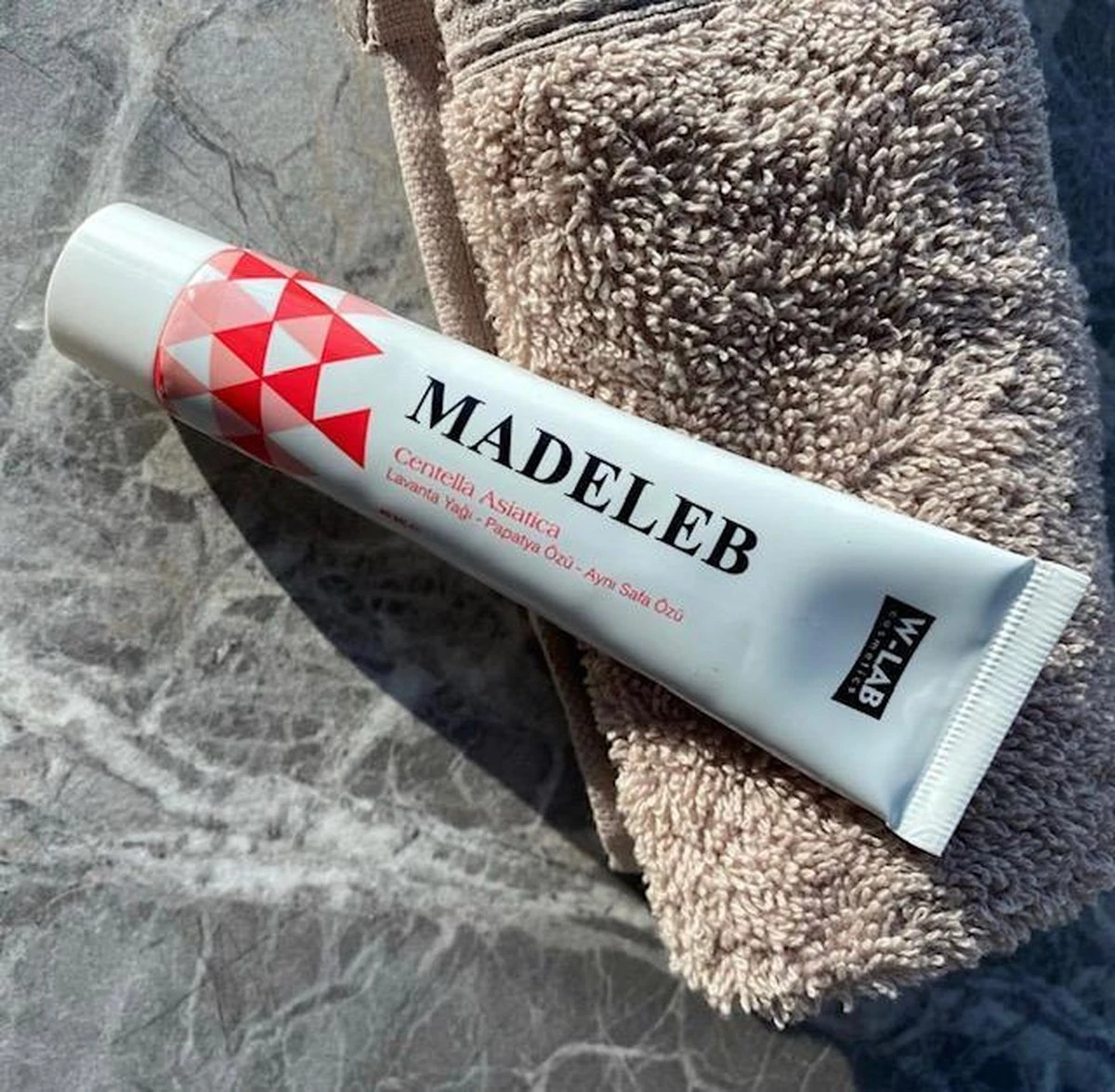 Madeleb Creme Centella Asiatica Nieuwste Anti-aging Wondermiddel. Acne, Litteken, Psoriasis En Eczeem Creme 6 Madeleb Creme Centella Asiatica Nieuwste Anti-aging Wondermiddel. Acne, Litteken, Psoriasis En Eczeem Creme - Afbeelding 4