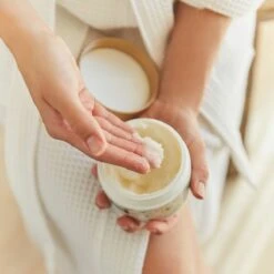 Kneipp Silky Secret - Cream & Oil Body Scrub -Verzorgingsproducten 1200x1200 1161