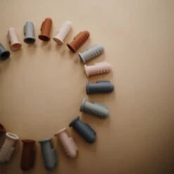 Mushie Finger Toothbrush Clay/Sand - Vingertandenborstel Baby - 2 Stuks Per Verpakking - Tandenborstel Siliconen 32 Mushie Finger Toothbrush Clay/Sand - Vingertandenborstel Baby - 2 Stuks Per Verpakking - Tandenborstel Siliconen -Verzorgingsproducten 1200x1200 1639