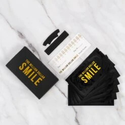 The Million Dollar Smile® - Teeth Whitening Strips - Crest Whitestrips -Tandenbleken - 28 Bleekstrips - 14 Behandelingen - Professionele Tandenbleek Strips - Tandenblekers - Wittere Tanden - Zonder Peroxide - Tanden Bleken - 14 The Million Dollar Smile® - Teeth Whitening Strips - Crest Whitestrips -Tandenbleken - 28 Bleekstrips - 14 Behandelingen - Professionele Tandenbleek Strips - Tandenblekers - Wittere Tanden - Zonder Peroxide - Tanden Bleken - -Verzorgingsproducten 1200x1200 1905