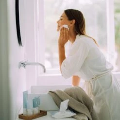 Naïf Plasticvrije Reinigende Gezichtsdoekjes - Parfumvrije Gezichtsreiniging - 25 Stuks X 3 - Met Natuurlijke Ingrediënten -Verzorgingsproducten 1200x1200 2081