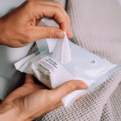 Naïf Plasticvrije Reinigende Gezichtsdoekjes - Parfumvrije Gezichtsreiniging - 25 Stuks X 3 - Met Natuurlijke Ingrediënten -Verzorgingsproducten 1200x1200 2082