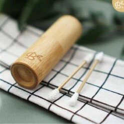 Bamboozy 4x Herbruikbare Wattenstaafjes Bamboe Met Bamboehouder Wasbare Oorstaafjes Oorstokjes Zero Waste Plastic Vrij Duurzaam -Verzorgingsproducten 1200x1200 2237