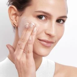 Olay Cleanse Detox & Glow - Dagelijkse Scrub - Met Vitamine E En Provitamine B5 - Mild Voor De Huid - Voor Dagelijks Gebruik - 150ml -Verzorgingsproducten 1200x1200 2457