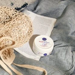 NIVEA Repair & Care Bodycrème - Zeer Droge Huid - 300 Ml 7 NIVEA Repair & Care Bodycrème - Zeer Droge Huid - 300 Ml -Verzorgingsproducten 1200x1200 499