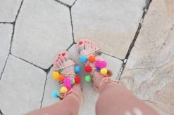 Vastu Eeltverwijderaar - Elektrische Oplaadbare Voetvijl Inclusief Opvangdoekje & Opbergzakje - Callus Remover - Inclusief Extra Opzetvijlen 18 Vastu Eeltverwijderaar - Elektrische Oplaadbare Voetvijl Inclusief Opvangdoekje & Opbergzakje - Callus Remover - Inclusief Extra Opzetvijlen -Verzorgingsproducten 1200x796 3