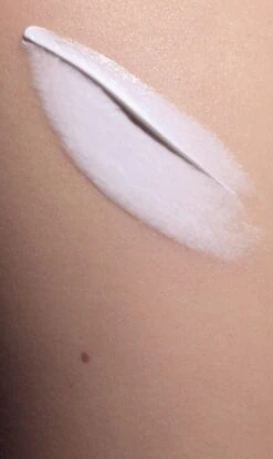 La Roche-Posay Cicaplast Baume B5 SPF50 - 40 Ml - Kwetsbare Huid 16 La Roche-Posay Cicaplast Baume B5 SPF50 - 40 Ml - Kwetsbare Huid -Verzorgingsproducten 715x1200