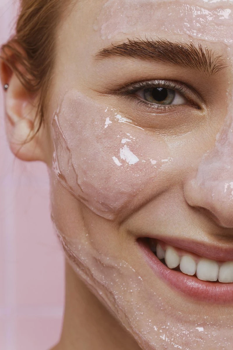 NIVEA Glow Bio Rijst Scrub - Bio Framboos Droge Gevoelige Huid - 75ml 6 NIVEA Glow Bio Rijst Scrub - Bio Framboos Droge Gevoelige Huid - 75ml - Afbeelding 4