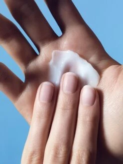 La Roche-Posay Cicaplast Handcrème - 3x50ml - Beschadigde Huid -Verzorgingsproducten 900x1200